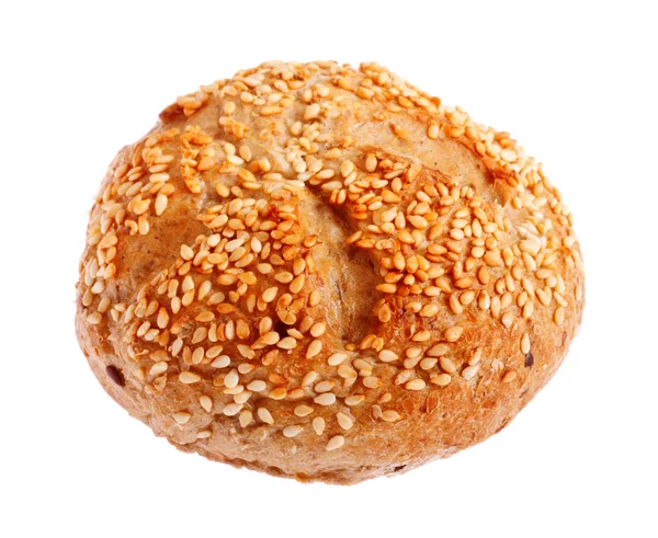 胡麻白で隔離される新鮮なパン — ストック写真
