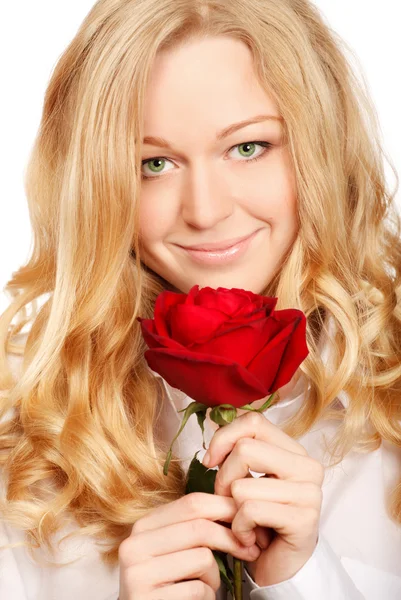 Mooie jonge vrouw met rode roos — Stockfoto