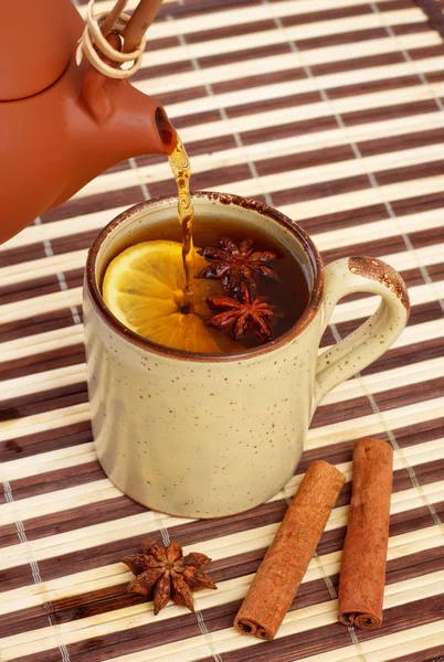Nalil čaj — Stock fotografie