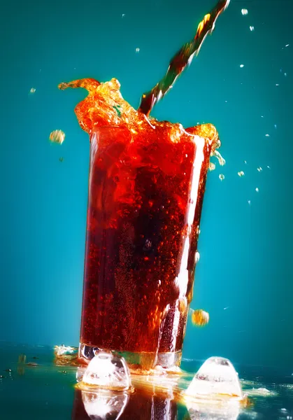 Pouring Cola — Stock Photo, Image