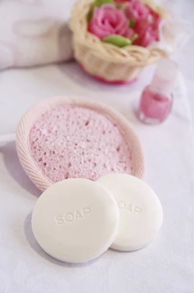 有机天然肥皂在 Spa 美容店或在一间浴室 — 图库照片