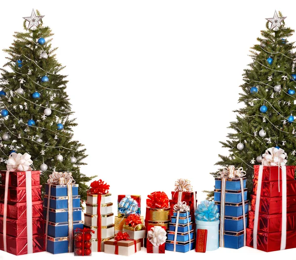 Dois árvore de natal azul e prata, caixa de presente do grupo . — Fotografia de Stock