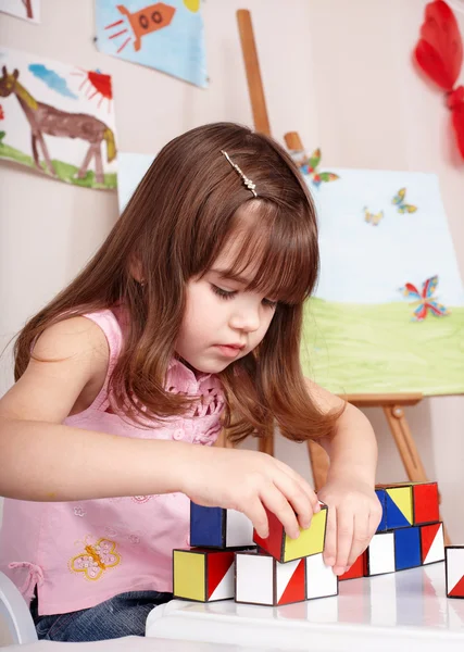 Child playing block in preschool. — Stock Photo, Image