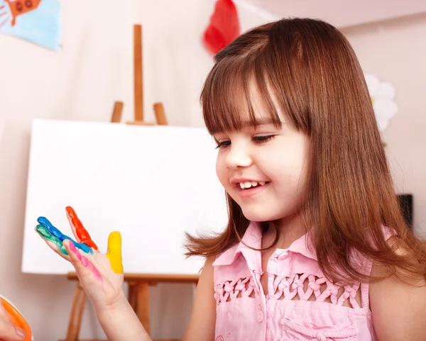 Child paint picture in preschool. — Stock Photo, Image