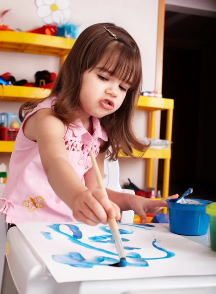 Cuadro de pintura infantil en preescolar . —  Fotos de Stock