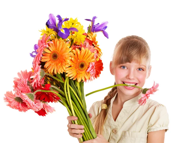 Bambino felice che tiene fiori . — Foto Stock