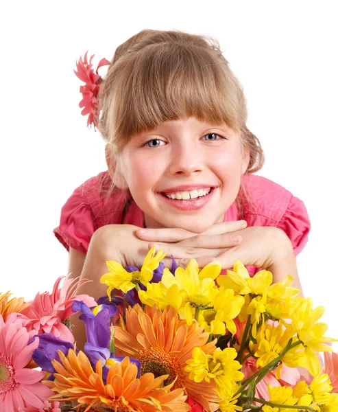 Boldog gyermek gazdaság virágok. — Stock Fotó