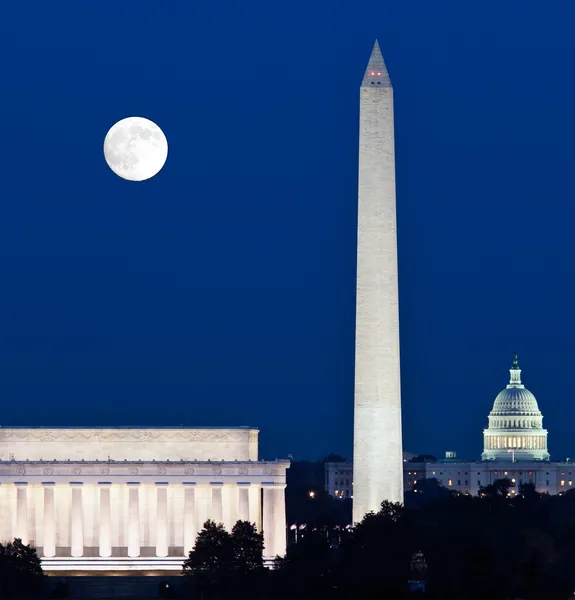 Φεγγάρι που ανατέλλει στην Ουάσιγκτον — Φωτογραφία Αρχείου