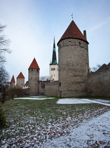 Fyra torn av stadsmuren i tallinn — Stockfoto