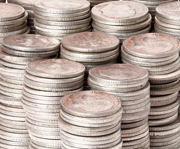 Montones de monedas de plata pura — Foto de Stock