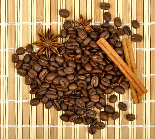 Koffie en specerijen — Stockfoto