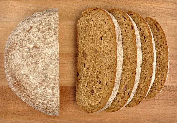 건포도와 호 밀 빵 — 스톡 사진
