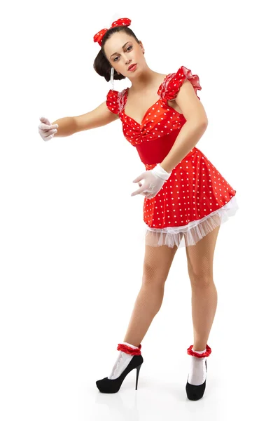 穿红裙子的年轻女子姿势. — 图库照片