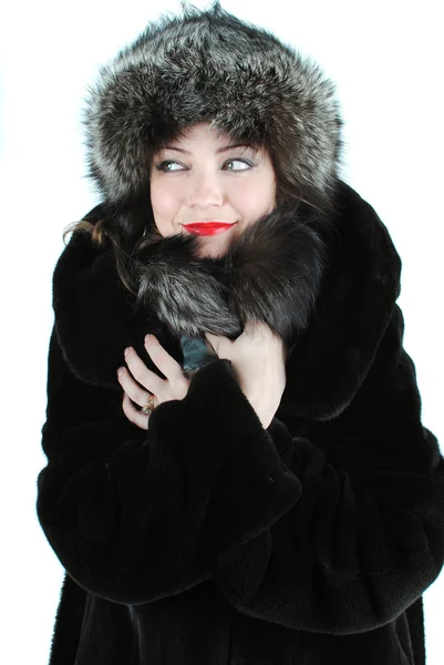 毛皮のコートを着た美しい女性の肖像画 — ストック写真