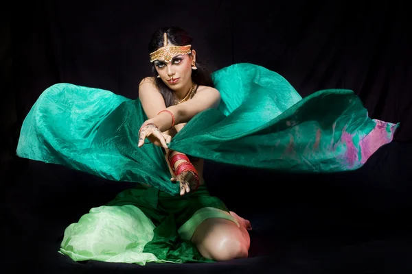 Oriental dancer woman — Stock Photo, Image