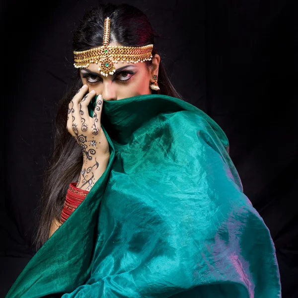 Oriental dançarina mulher — Fotografia de Stock