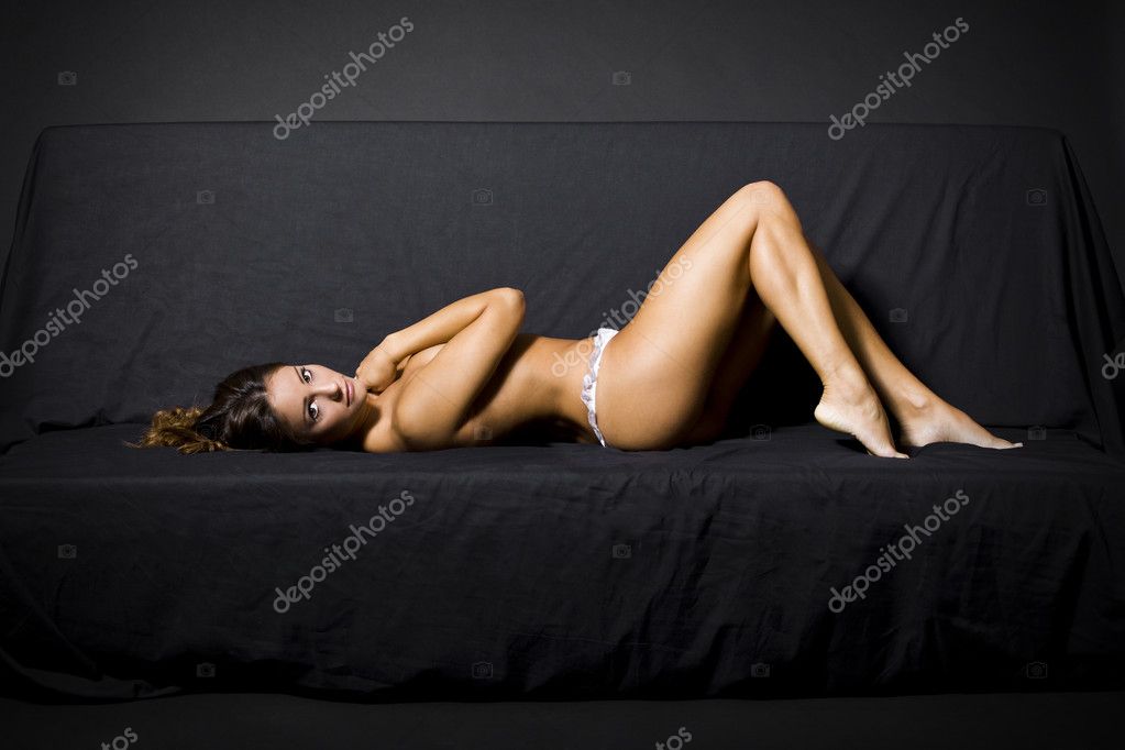 https://static5.depositphotos.com/1000286/491/i/950/depositphotos_4918225-stock-photo-young-beautiful-woman-posing-nude.jpg