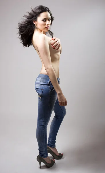 Ung topless flicka — Stockfoto