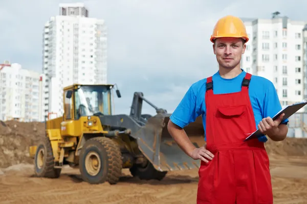 Inspetor de construção na área de construção — Fotografia de Stock