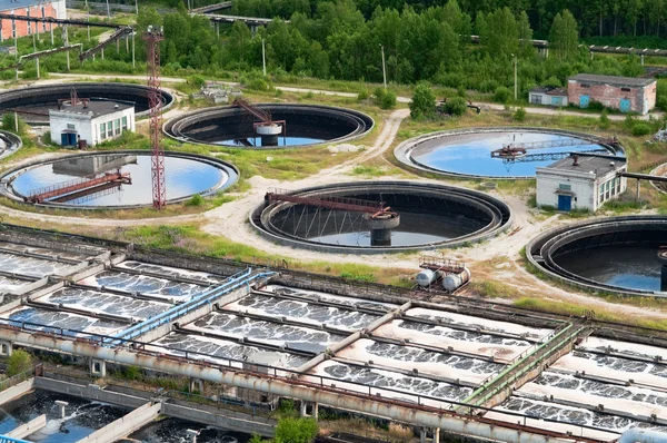 Gruppe Aus Den Großen Sedimentationsabflüssen Wasserrecycling Ablagerung Reinigung Tank Durch — Stockfoto