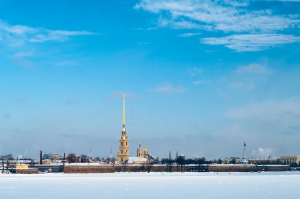 Pavel a Petr pevnost v Petrohradu, Rusko v zimní sezóně — Stock fotografie