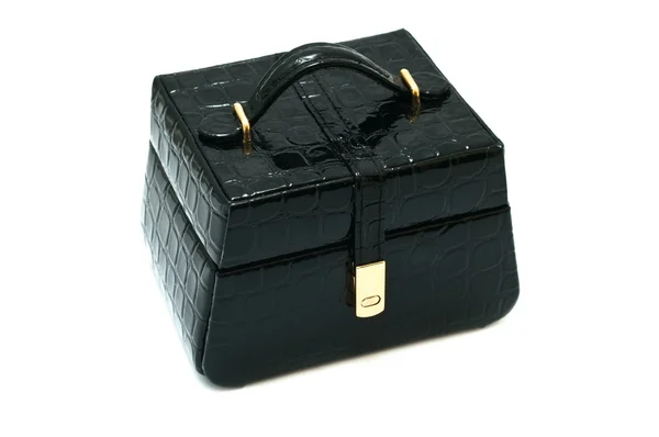 Черная кожаная коробка для ювелирных изделий — стоковое фото