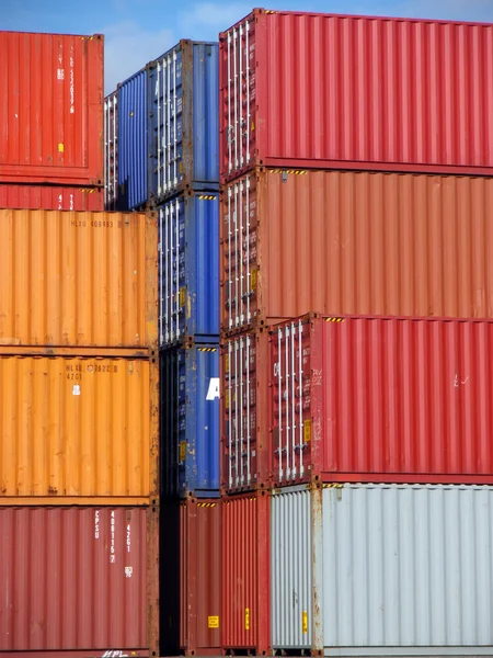 Stapels Van Containers Een Haven Van Scheepvaart — Stockfoto