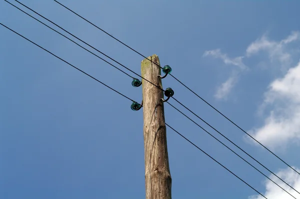 Oude post van elektriciteit — Stockfoto
