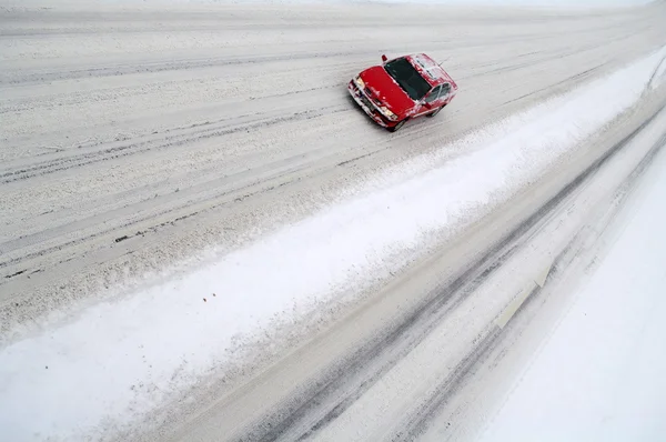 Autopista cubierta de nieve — Foto de Stock