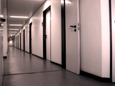 Yumuşak filtre hastanede uzun koridor