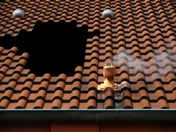 屋根の修理 — ストック写真