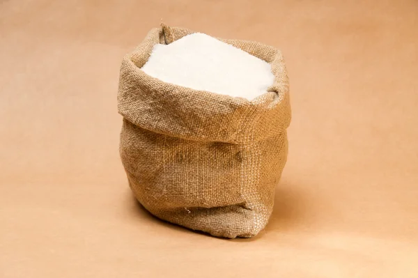 余分な強い紙の上の砂糖の袋 — ストック写真