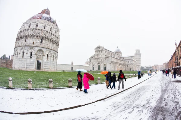 Leaning Tower under the Snow — Stock Photo, Image