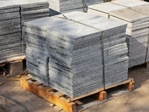 Granite tiles on pallet — Stock Photo, Image