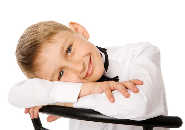 Счастливый Семилетний Мальчик Смотрит Тебя Изолированно — стоковое фото