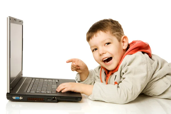Αγόρι πληκτρολογώντας — Φωτογραφία Αρχείου