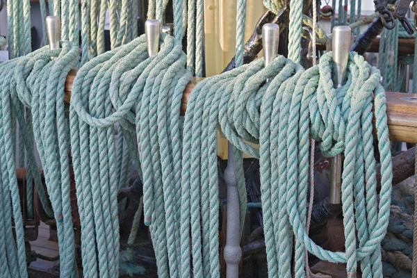 Ship ropes — Stock Photo, Image