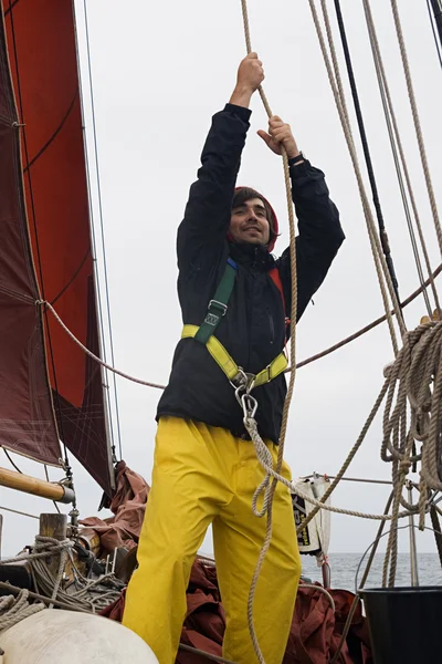 Jonge zeeman op het werk — Stockfoto