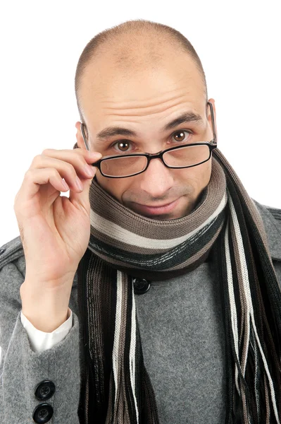 Aantrekkelijke man dragen van een jas en sjaal — Stockfoto