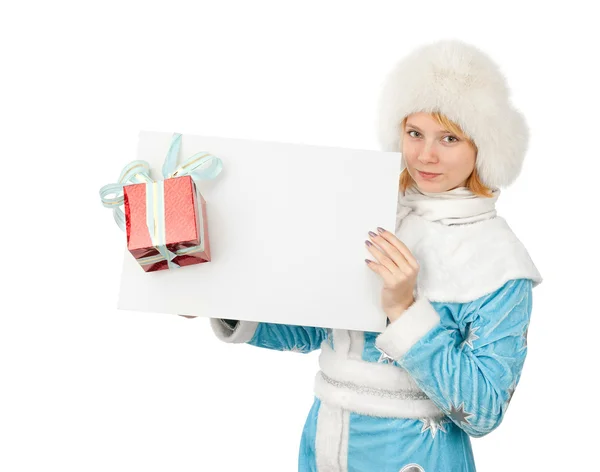 Mulher de Natal segurando folha de papel em branco — Fotografia de Stock