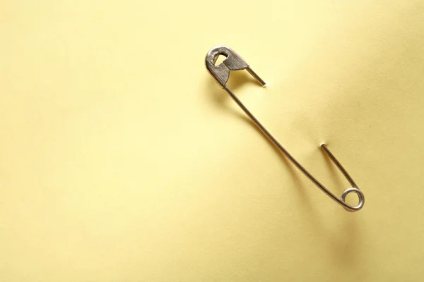 Paper And Safety Pin — Stock Photo, Image