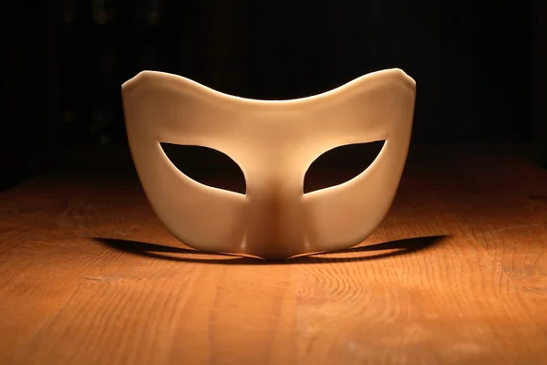 Maska na drewno — Zdjęcie stockowe