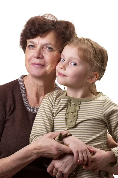 祖母和她的孙女肖像被隔绝在白色背景 — 图库照片