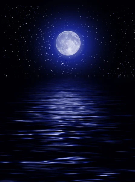 Повне зображення місяця з водою — стокове фото