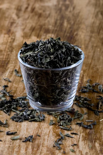 Grüner Tee im Glas — Stockfoto