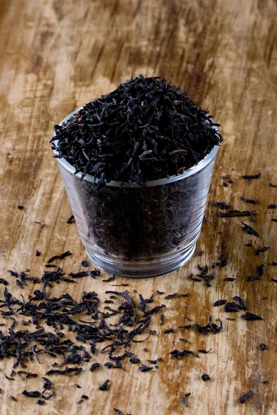 Czarna herbata w szkle — Zdjęcie stockowe