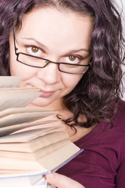 Donna con Stack di libri — Foto Stock
