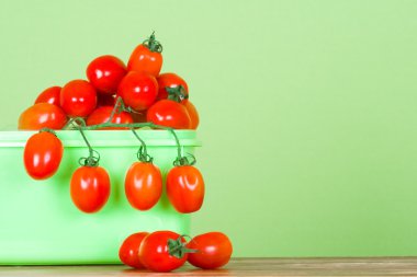 konteyner ile taze domates