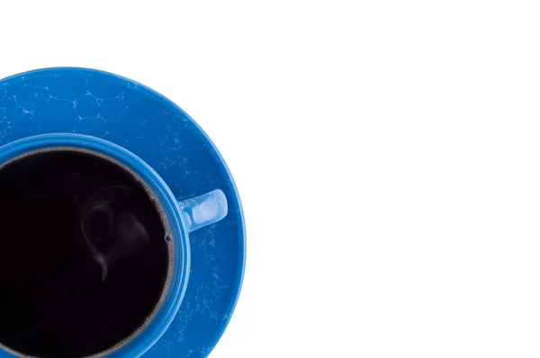 Гаряча чорна кава в чашці, ізольована, вид зверху . — стокове фото