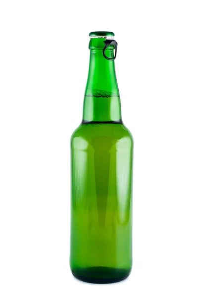 Flaska öl en bild i studio isolerad på vit bakgrund — Stockfoto